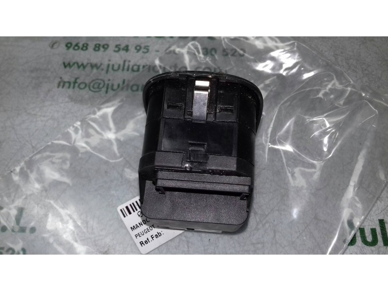 Recambio de mando elevalunas delantero izquierdo para peugeot 206 berlina x-line referencia OEM IAM  VALEO 3 + 3 PINES
