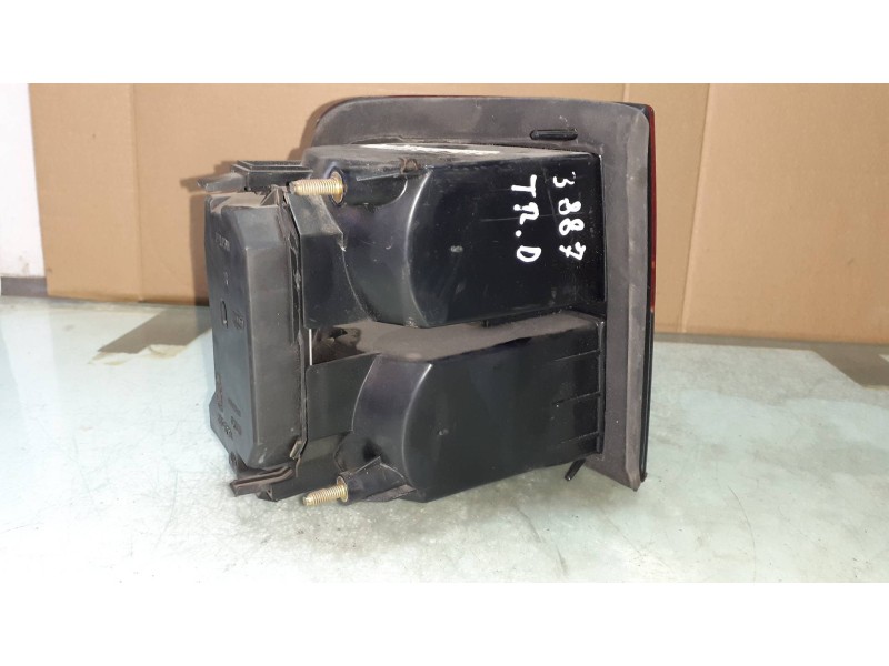 Recambio de piloto trasero derecho para seat toledo (1l) base referencia OEM IAM 1L0945096F 96163800 