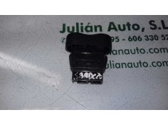 Recambio de interruptor para dacia sandero básico referencia OEM IAM 710682  LUNA TERMICA 2