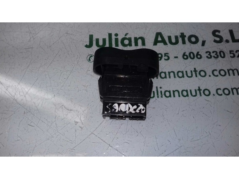 Recambio de interruptor para dacia sandero básico referencia OEM IAM 710682  LUNA TERMICA