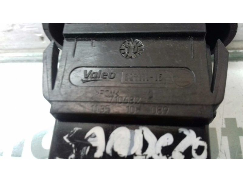 Recambio de interruptor para dacia sandero básico referencia OEM IAM 710682  LUNA TERMICA