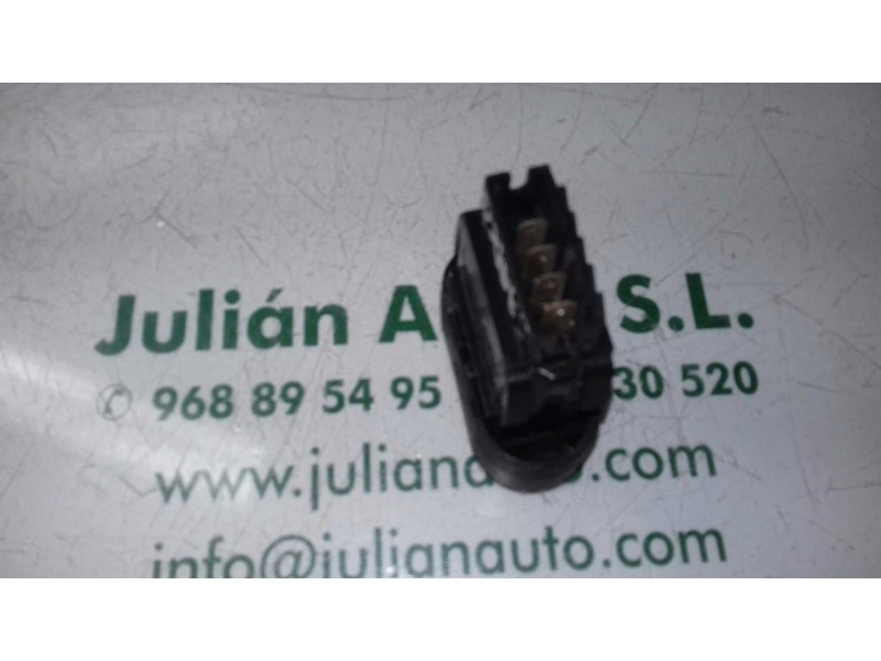 Recambio de interruptor para dacia sandero básico referencia OEM IAM 710682  LUNA TERMICA