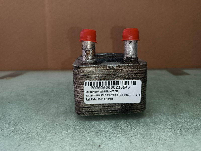 Recambio de enfriador aceite motor para volkswagen golf iv berlina (1j1) básico referencia OEM IAM 038117021B  