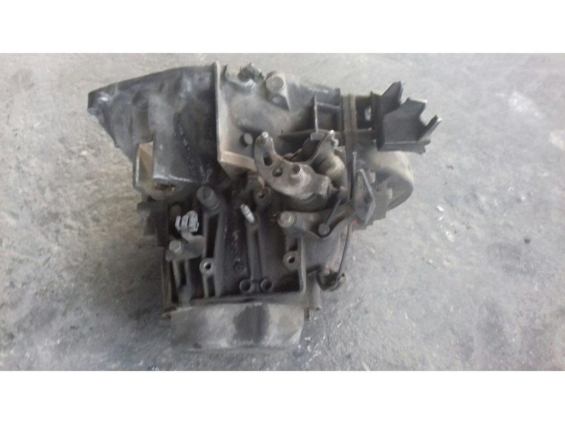 Recambio de caja cambios para citroen c5 berlina 2.0 hdi sx referencia OEM IAM 20LM23  