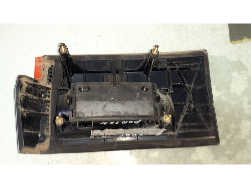 Recambio de piloto trasero derecho interior para seat toledo (1l) base referencia OEM IAM 1L0945093M A2810881 