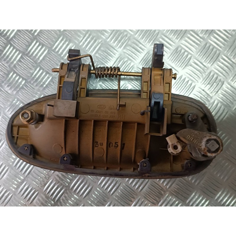 Recambio de maneta exterior delantera derecha para kia carens 2.0 crdi ex monovolumen referencia OEM IAM K2N158410   Recambio de maneta exterior delantera derecha para kia carens 2.0 crdi ex monovolumen referencia OEM IAM K2N158410