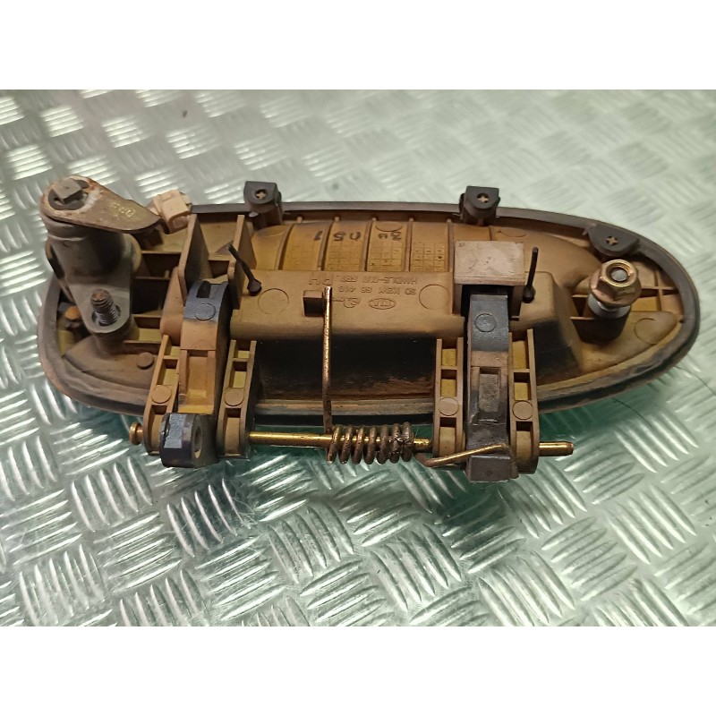 Recambio de maneta exterior delantera derecha para kia carens 2.0 crdi ex monovolumen referencia OEM IAM K2N158410   Recambio de maneta exterior delantera derecha para kia carens 2.0 crdi ex monovolumen referencia OEM IAM K2N158410