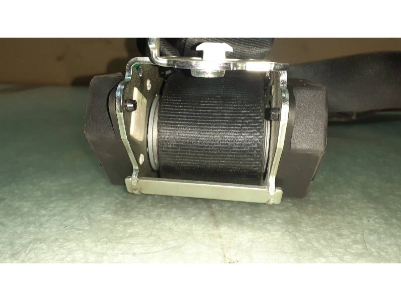 Recambio de cinturon seguridad trasero derecho para peugeot 207 urban referencia OEM IAM 0848AA 8182026 