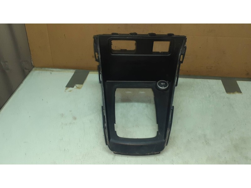 Recambio de molduras delanteras para ford ecosport (cr6) titanium referencia OEM IAM GN15A044H80C AGN15A044H96EJ3JA6 CONSOLA CEN