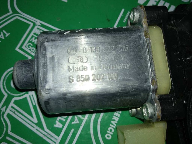 Recambio de motor elevalunas delantero derecho para seat leon (5f1) reference referencia OEM IAM 5Q0959802B 0130822716 S85020210