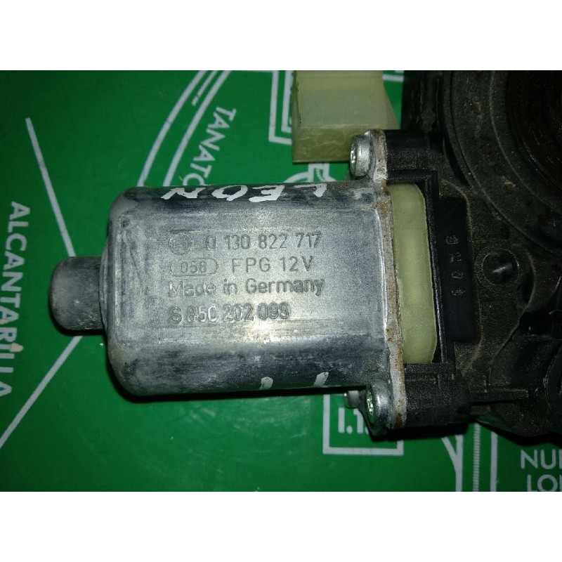 Recambio de motor elevalunas trasero izquierdo para seat leon (5f1) reference referencia OEM IAM 5Q0959801B 0130822717 S85020209