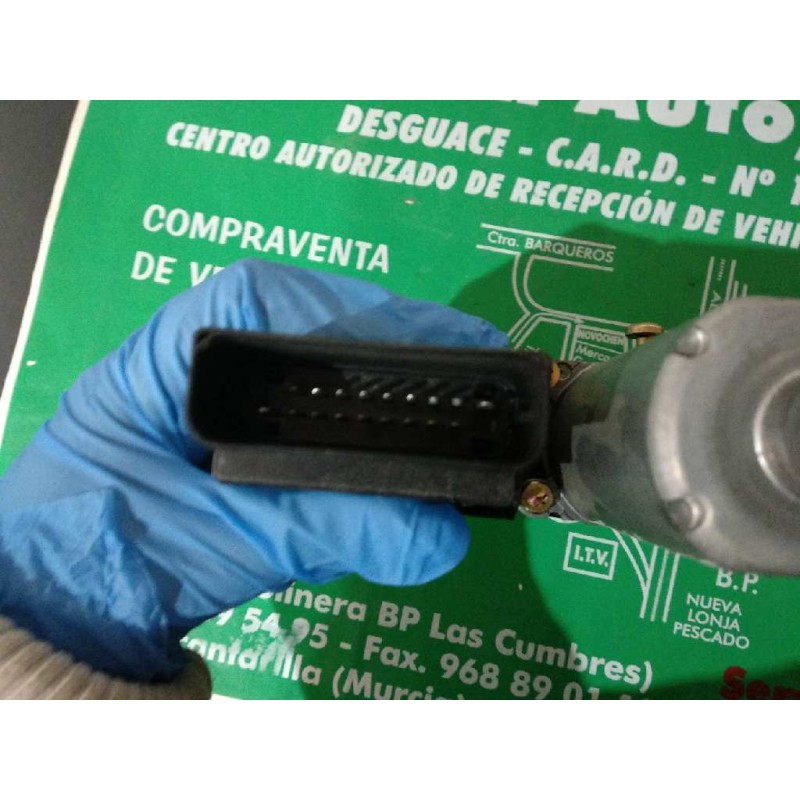 Recambio de motor elevalunas trasero izquierdo para volkswagen passat berlina (3b2) comfortline referencia OEM IAM 0130821697 05