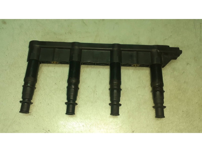 Recambio de bobina encendido para peugeot 207 xs referencia OEM IAM 880332A  CONECTOR 6 PINES