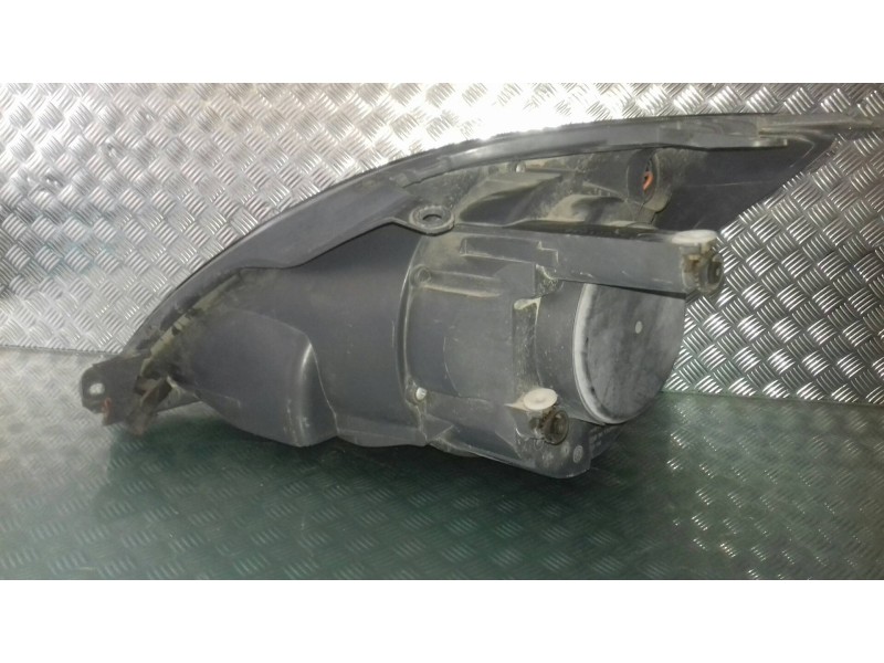 Recambio de faro derecho para ford fiesta (cbk) ambiente referencia OEM IAM 084311172R  