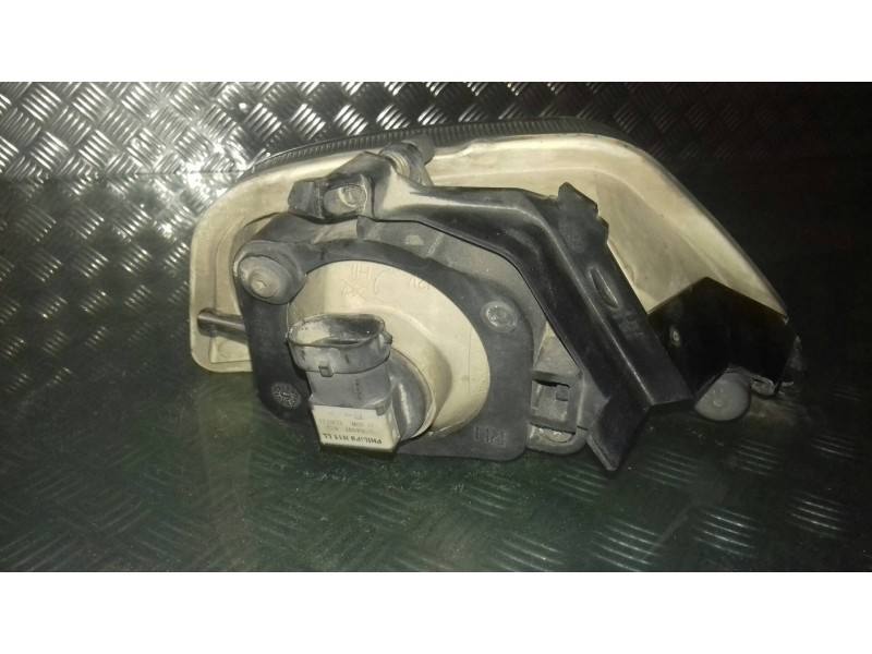 Recambio de faro antiniebla derecho para ford focus berlina (cak) trend referencia OEM IAM 2M5115K2  