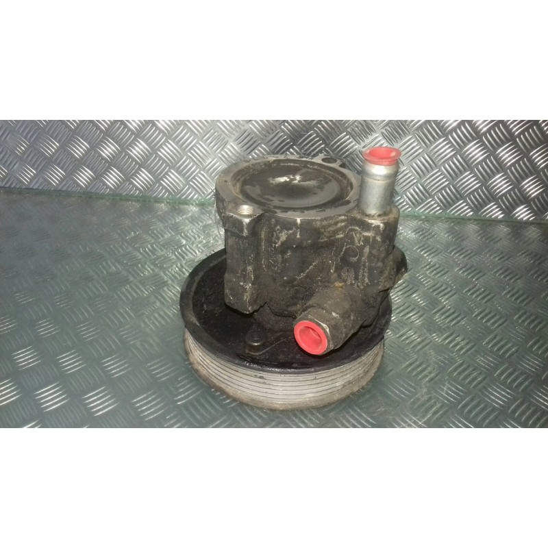 Recambio de bomba direccion para nissan primastar (x..) avantour l1h1 2,7 t / 7-sitzer referencia OEM IAM 8200024738  8200712890
