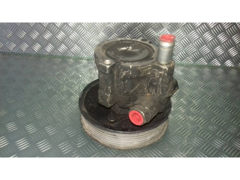 Recambio de bomba direccion para nissan primastar (x..) avantour l1h1 2,7 t / 7-sitzer referencia OEM IAM 8200024738  8200712890