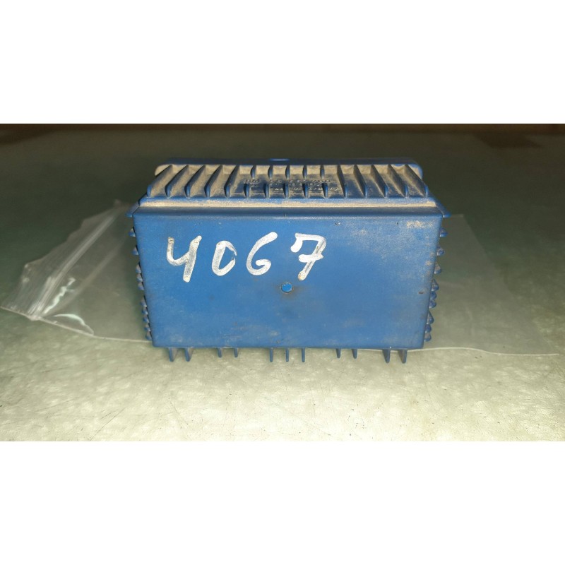 Recambio de caja precalentamiento para opel corsa d catch me referencia OEM IAM 55557760 51299044 GM