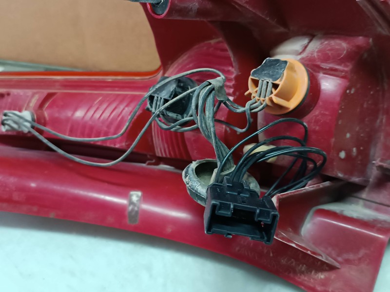 Recambio de piloto trasero izquierdo para citroen c4 berlina collection referencia OEM IAM 9655864080  