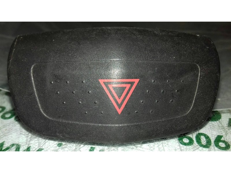 Recambio de warning para nissan primera berlina (p12) line up referencia OEM IAM 06016 8 PINES NILES