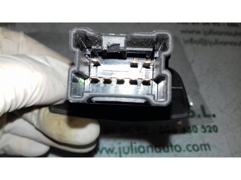 Recambio de warning para nissan primera berlina (p12) line up referencia OEM IAM 06016 8 PINES NILES