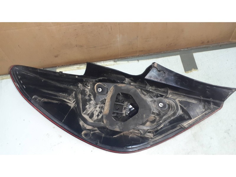 Recambio de piloto trasero derecho para opel corsa d catch me referencia OEM IAM 13269051 89318821 