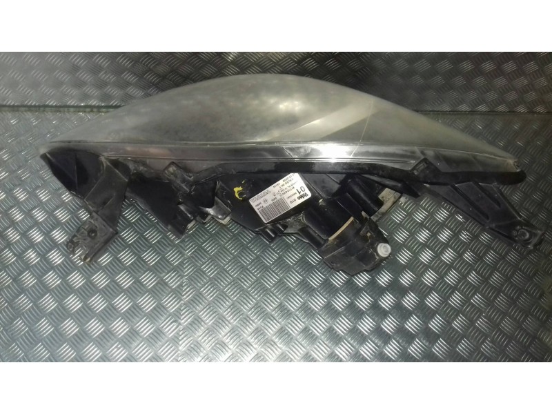 Recambio de faro derecho para toyota aygo (kgb/wnb) city referencia OEM IAM 811100H010  89033080