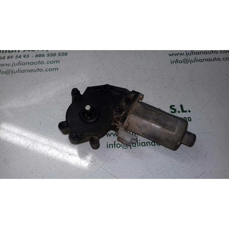 Recambio de motor elevalunas delantero izquierdo para peugeot 206 berlina xn referencia OEM IAM 0130821763 11714D27 BOSCH