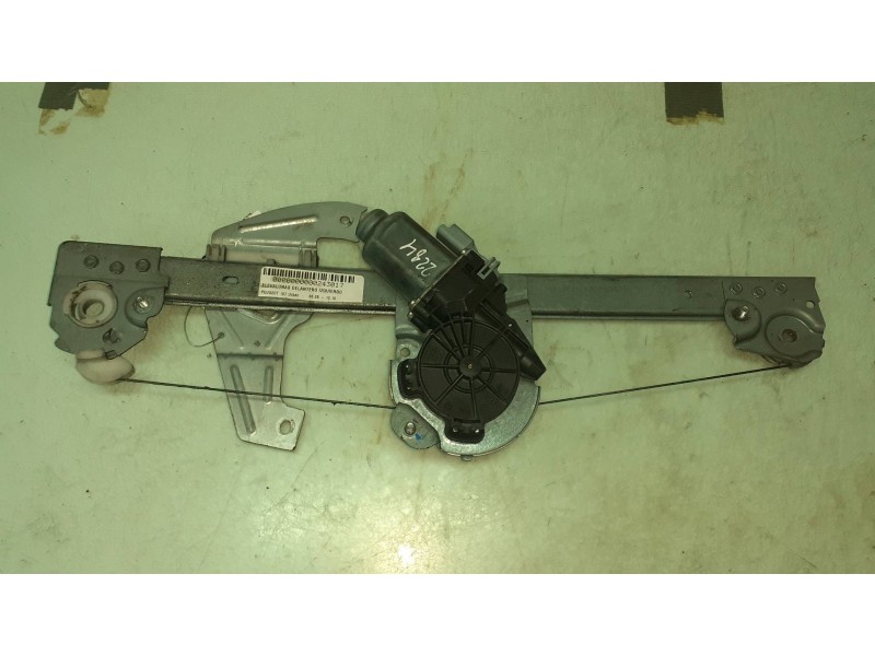 Recambio de elevalunas delantero izquierdo para peugeot 107 urban referencia OEM IAM 400843C 118671LH ELECTRICO