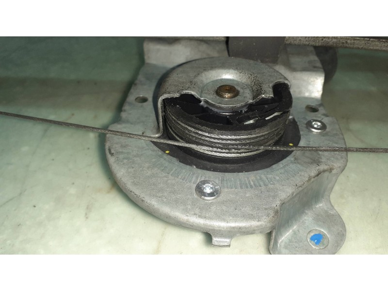 Recambio de elevalunas delantero izquierdo para peugeot 107 urban referencia OEM IAM 400843C 118671LH ELECTRICO