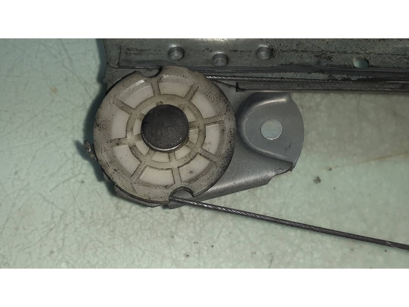 Recambio de elevalunas delantero izquierdo para peugeot 107 urban referencia OEM IAM 400843C 118671LH ELECTRICO