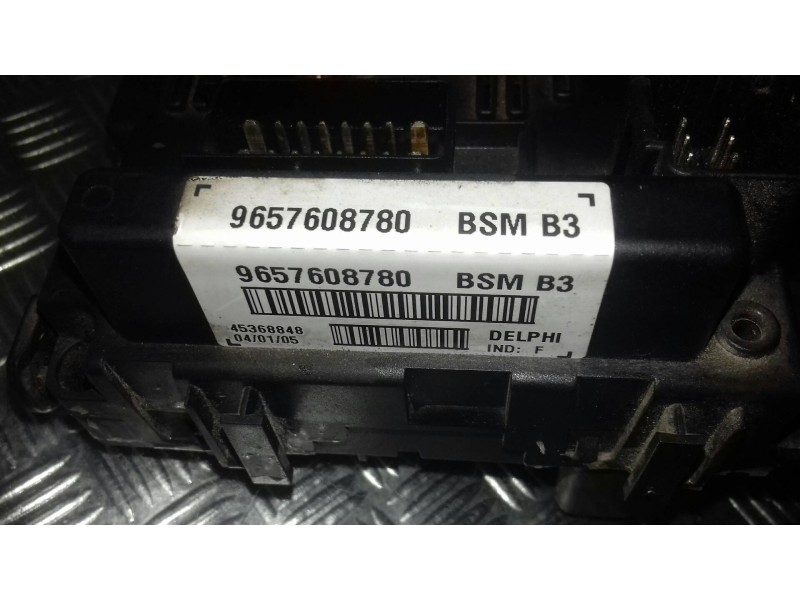 Recambio de caja reles / fusibles para peugeot 206 berlina xs clim referencia OEM IAM 9657608780 BSM B3 DELPHI