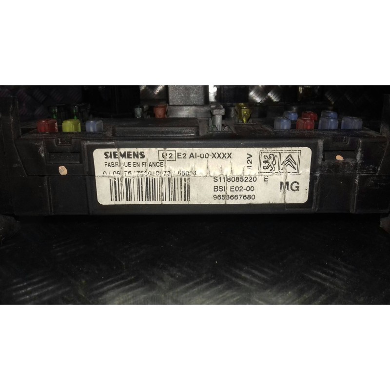 Recambio de caja reles / fusibles para peugeot 206 berlina xs clim referencia OEM IAM 9653667680 BSI E02 00 SIEMENS