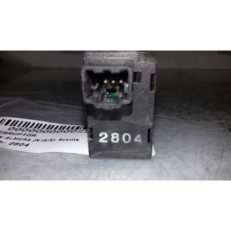 Recambio de interruptor para nissan almera (n16/e) acenta referencia OEM IAM 2804 3 PINES REGULADOR LUCES