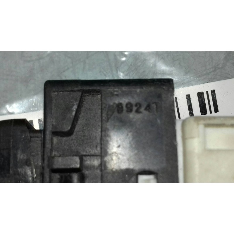 Recambio de mando elevalunas trasero derecho para nissan almera (n16/e) acenta referencia OEM IAM 8824T  5 + 1 PINES Recambio de mando elevalunas trasero derecho para nissan almera (n16/e) acenta referencia OEM IAM 8824T  5 + 1 PINES
