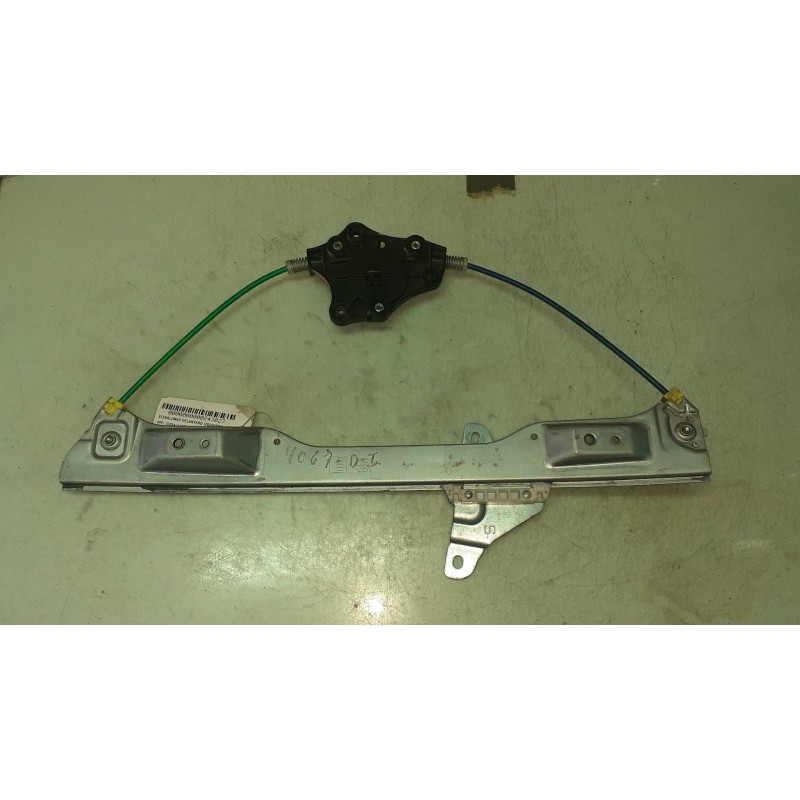 Recambio de elevalunas delantero izquierdo para opel corsa d catch me referencia OEM IAM  SIN MOTOR ELECTRICO