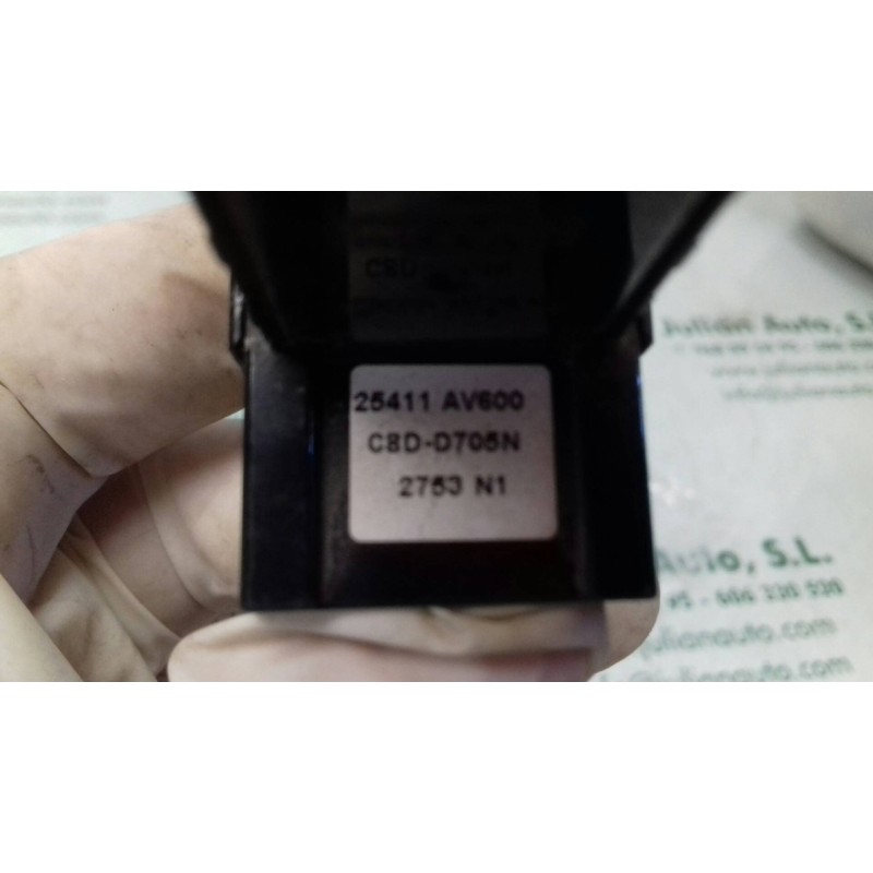 Recambio de mando elevalunas delantero derecho para nissan primera berlina (p12) acenta referencia OEM IAM 25411AV600 NEGRO 4 + 