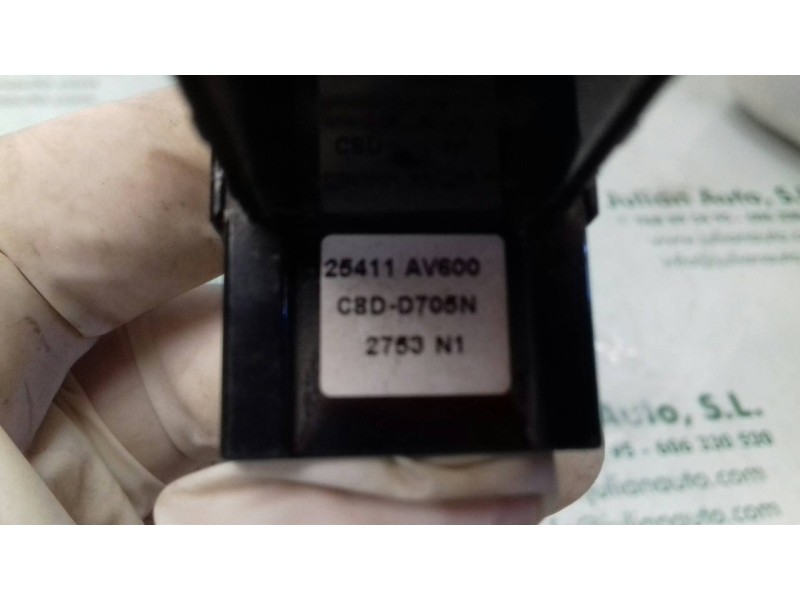 Recambio de mando elevalunas delantero derecho para nissan primera berlina (p12) acenta referencia OEM IAM 25411AV600 NEGRO 4 + 