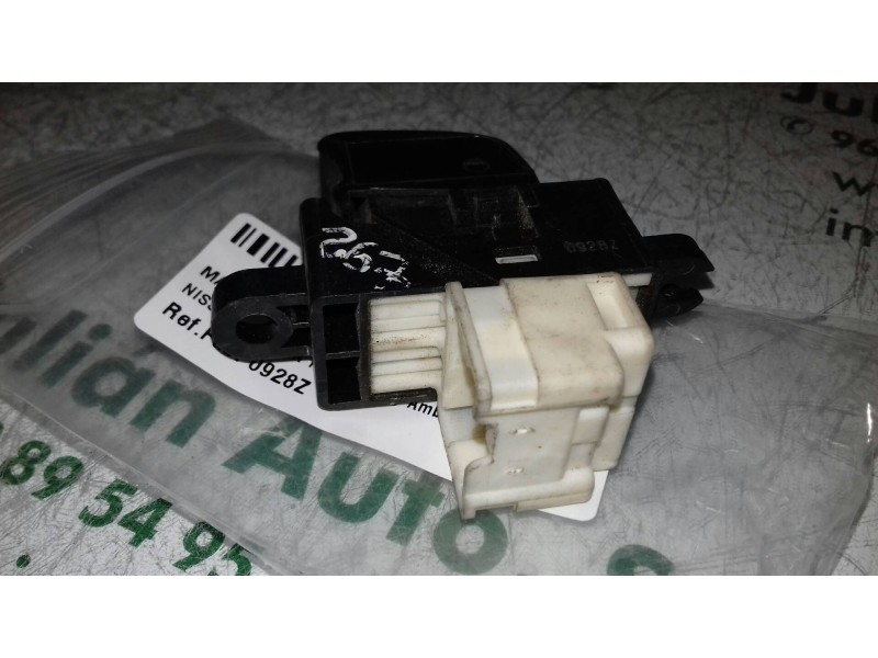 Recambio de mando elevalunas delantero derecho para nissan almera tino (v10m) ambience referencia OEM IAM 0928Z BLANCO 5 + 1 PIN