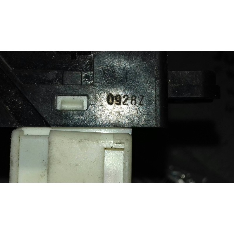 Recambio de mando elevalunas delantero derecho para nissan almera tino (v10m) ambience referencia OEM IAM 0928Z BLANCO 5 + 1 PIN