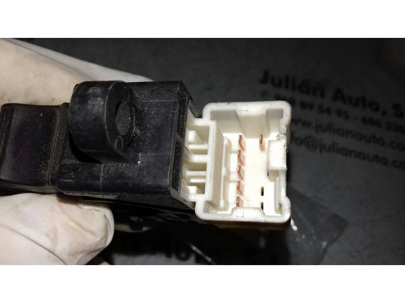 Recambio de mando elevalunas delantero derecho para nissan almera tino (v10m) ambience referencia OEM IAM 0928Z BLANCO 5 + 1 PIN