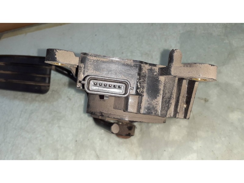 Recambio de pedal acelerador para renault megane ii classic berlina confort authentique referencia OEM IAM 8200153268  