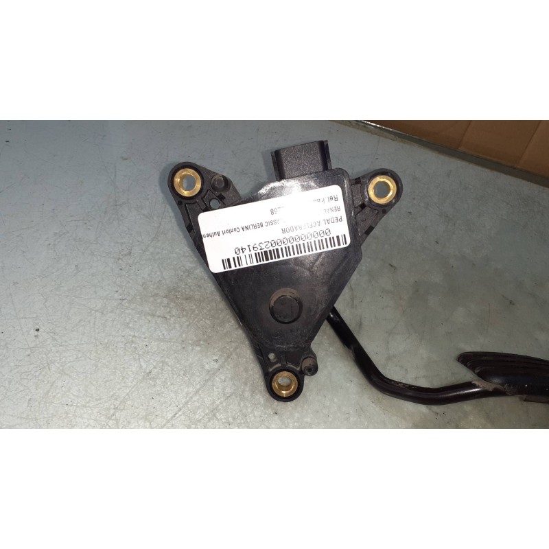 Recambio de pedal acelerador para renault megane ii classic berlina confort authentique referencia OEM IAM 8200153268  