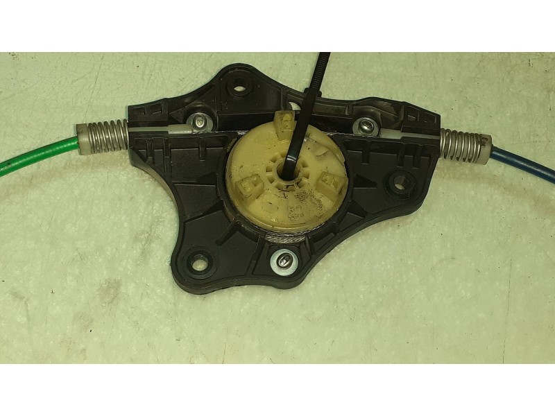 Recambio de elevalunas delantero derecho para opel corsa d catch me referencia OEM IAM 32305000 GM ELECTRICO