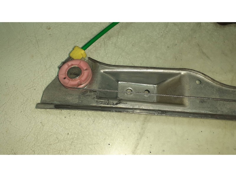 Recambio de elevalunas delantero derecho para opel corsa d catch me referencia OEM IAM 32305000 GM ELECTRICO