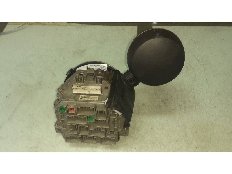 Recambio de cuadro instrumentos para peugeot 107 urban referencia OEM IAM 838000H033A  564030U