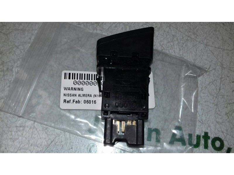 Recambio de warning para nissan almera (n16/e) acenta referencia OEM IAM 06016 NILES 5 + 3 PINES Recambio de warning para nissan almera (n16/e) acenta referencia OEM IAM 06016 NILES 5 + 3 PINES