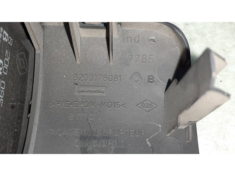 Recambio de mando luces para renault megane ii classic berlina confort authentique referencia OEM IAM 8200176081  