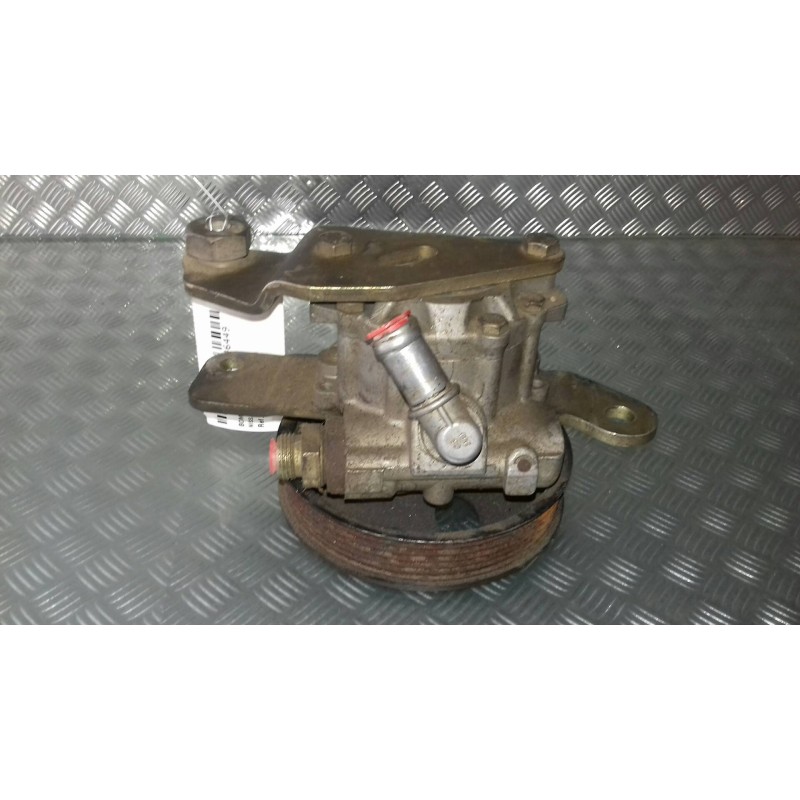 Recambio de bomba direccion para nissan atleon 120 referencia OEM IAM 7691332142  