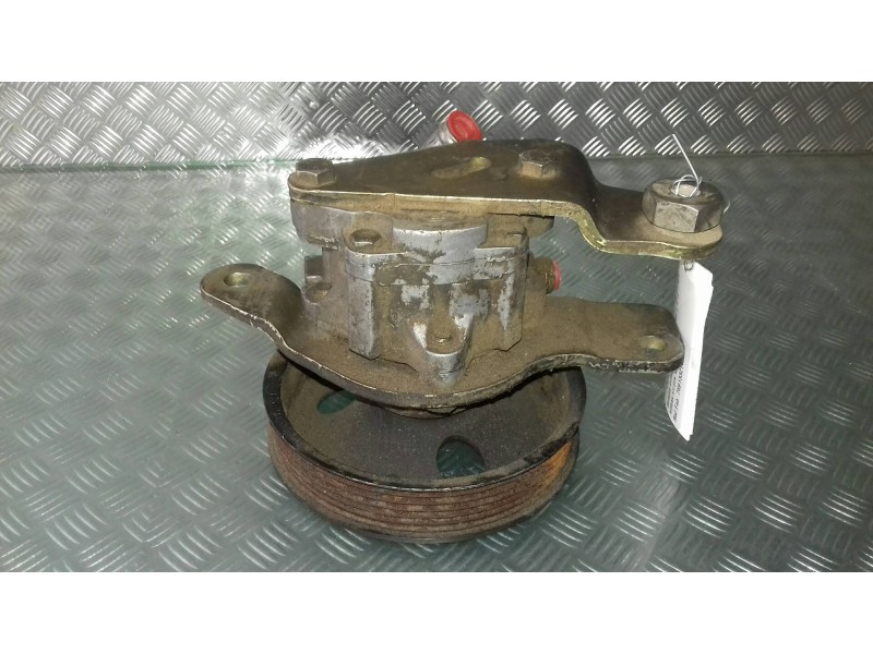 Recambio de bomba direccion para nissan atleon 120 referencia OEM IAM 7691332142  